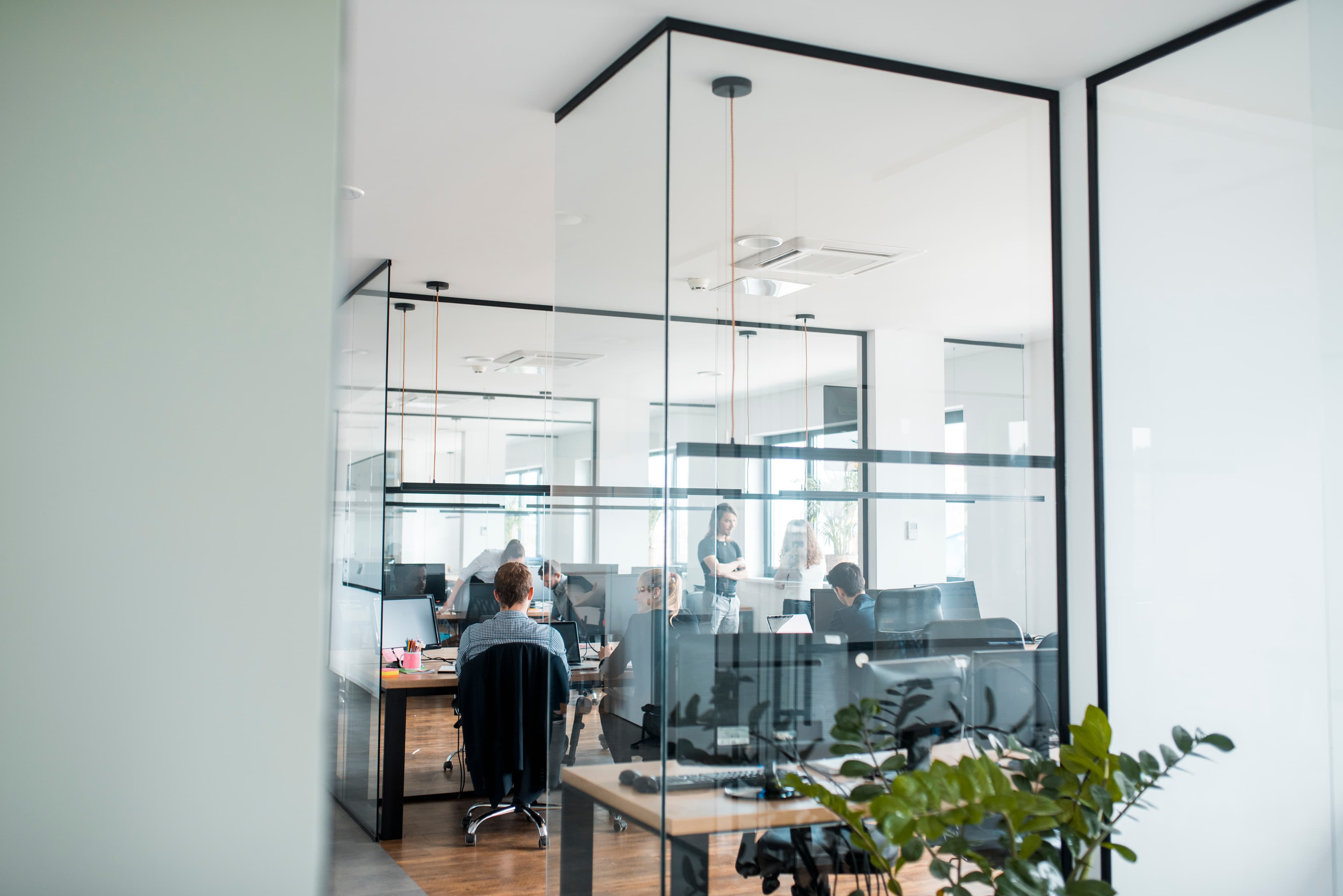 Über uns Stock Foto - Büro mit Menschen die Arbeiten